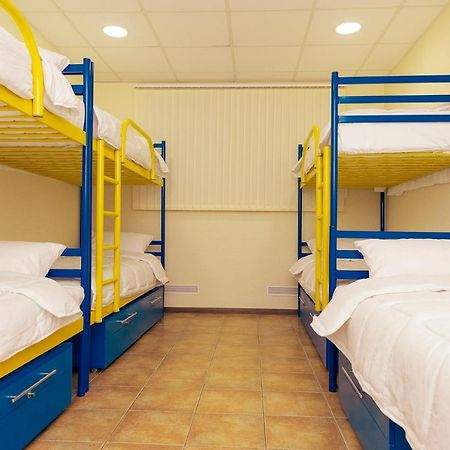 Tenistiy Hostel Одеса Екстериор снимка
