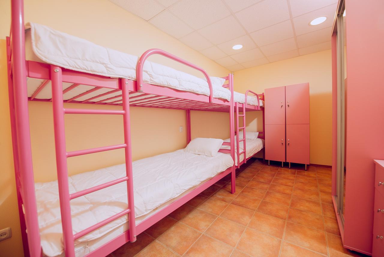 Tenistiy Hostel Одеса Екстериор снимка