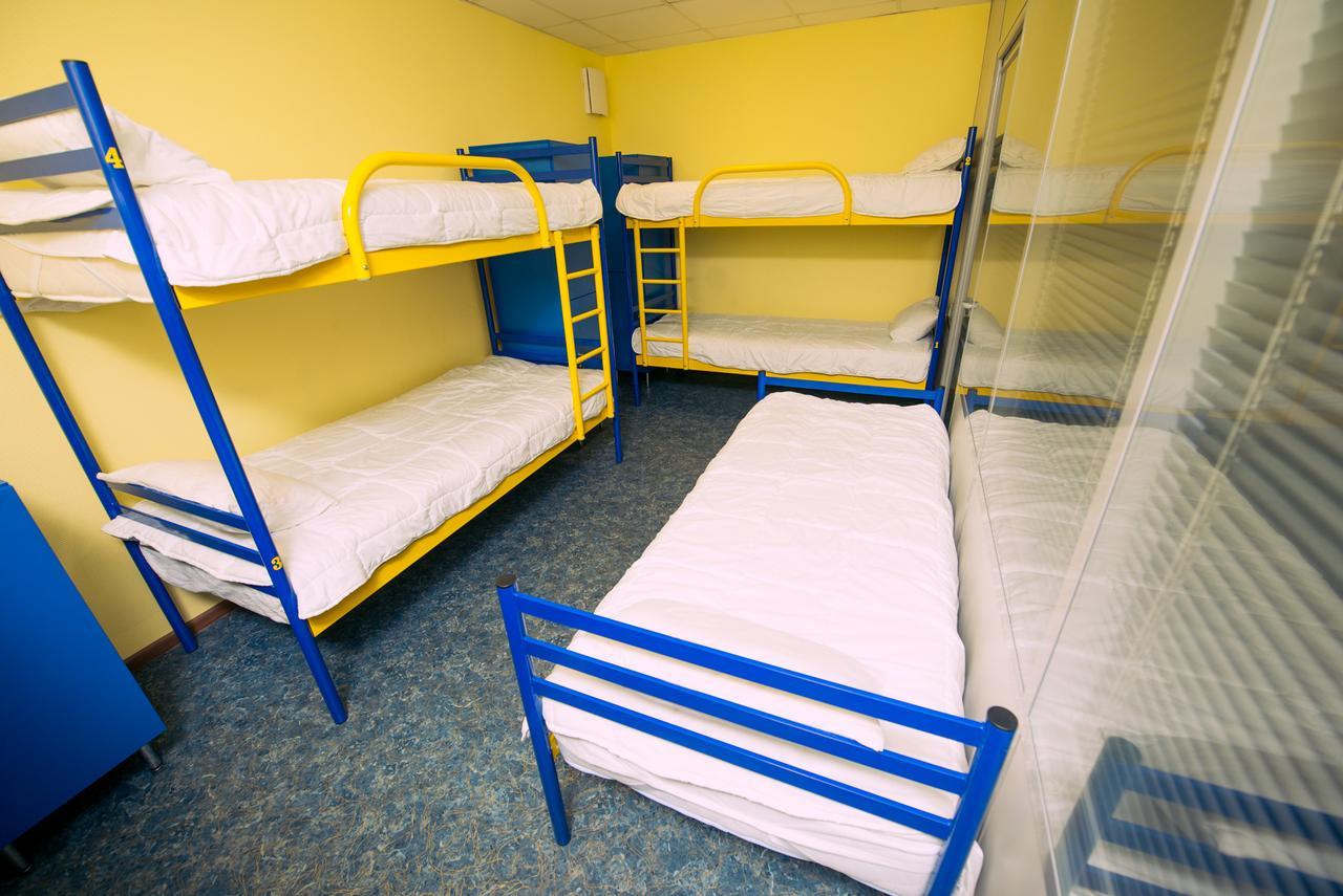 Tenistiy Hostel Одеса Екстериор снимка