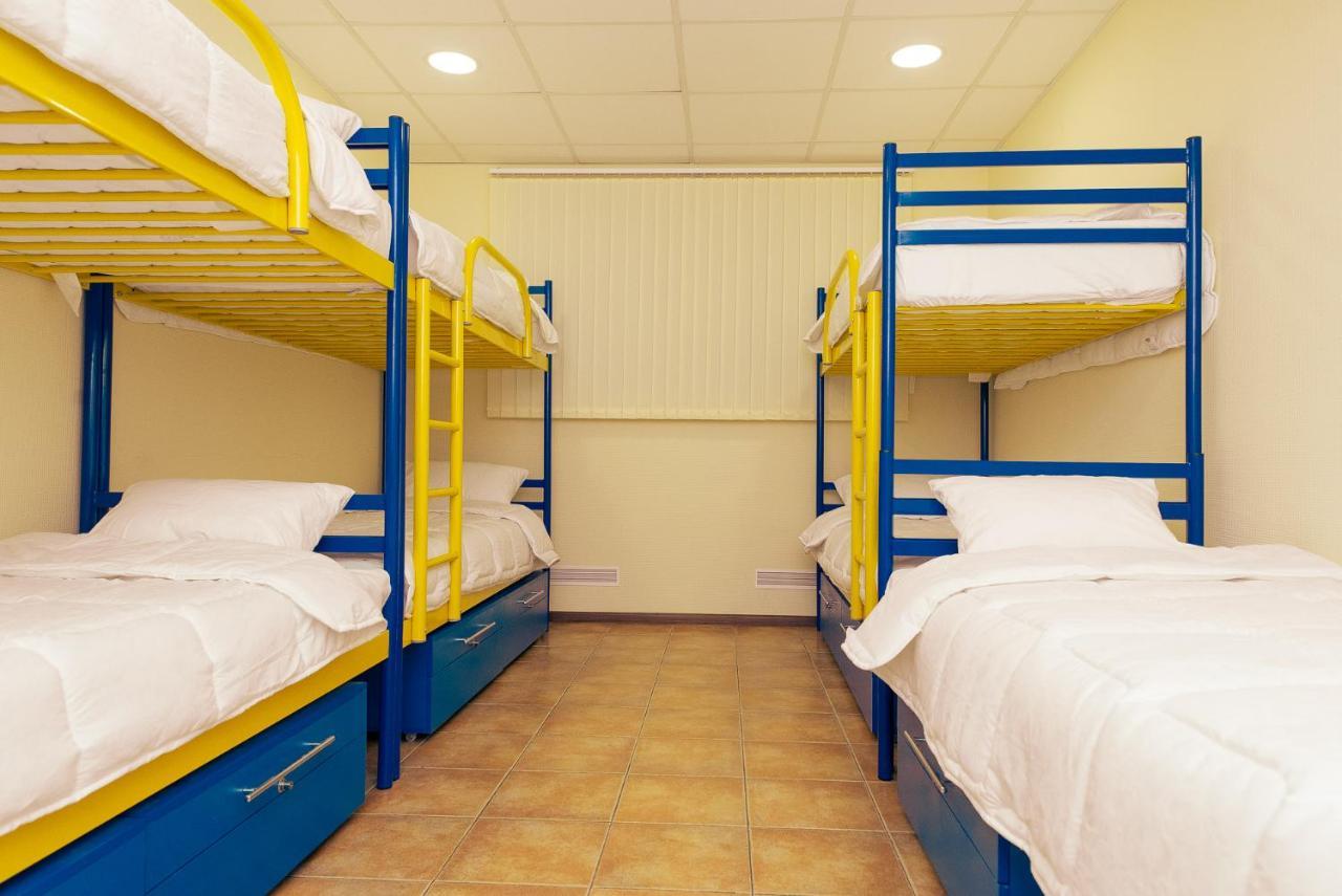 Tenistiy Hostel Одеса Екстериор снимка